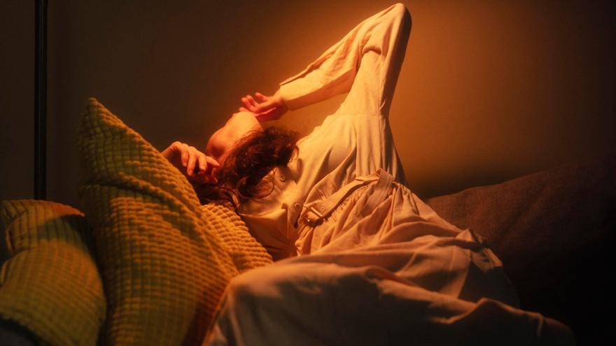 Me molesta mucho la luz en los ojos: descubre qué es la fotofobia, síntomas, tratamiento y cómo prevenir