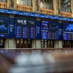 El Ibex busca mantener los 13.300 puntos con la junta de BBVA en la agenda