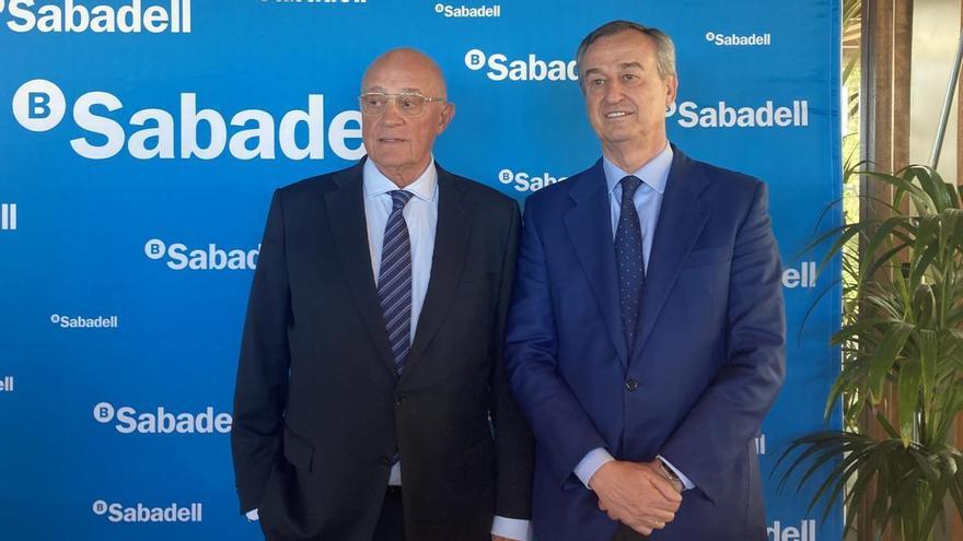 Oliu defiende que el Gobierno tiene «argumentos» para poner duras condiciones a la opa del BBVA