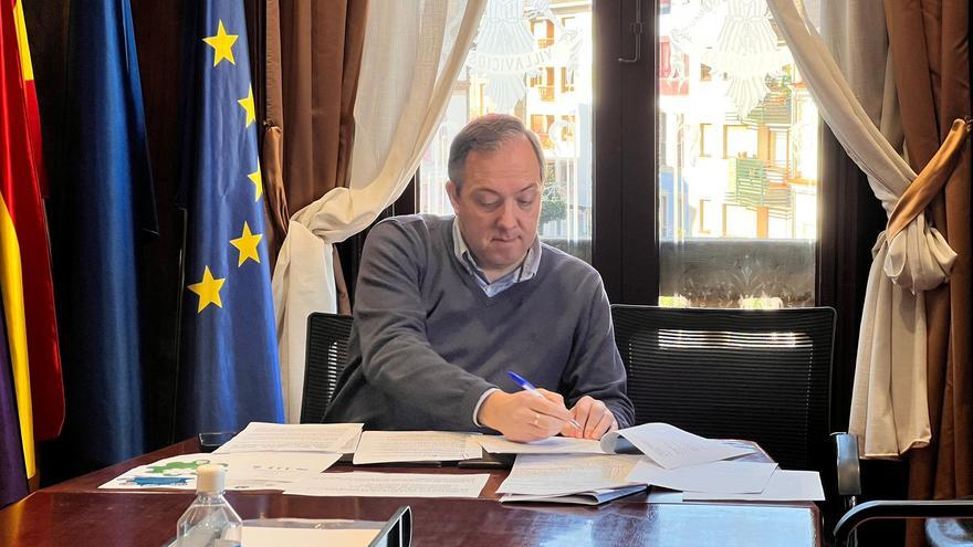 El alcalde reitera la reclamación de más efectivos para la Guardia Civil de Villaviciosa