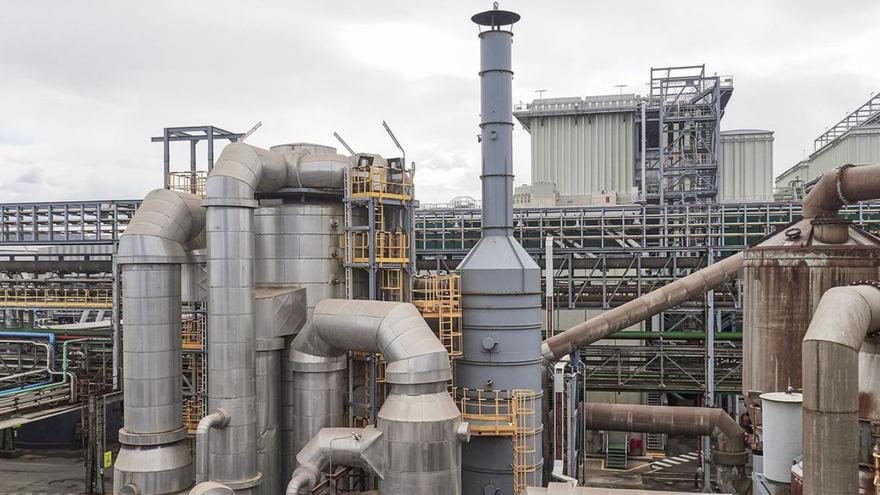 La fábrica asturiana que consume tanta electricidad como todos los hogares de Valencia y apoya la energía nuclear como solución