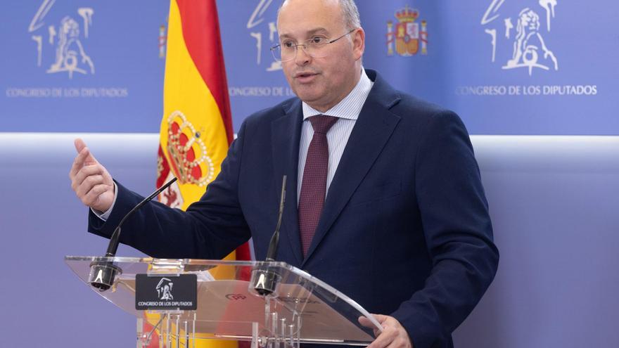 El PP defiende que el auto de la jueza de Catarroja «no afecta» a Mazón y el Gobierno redobla la presión para que dimita