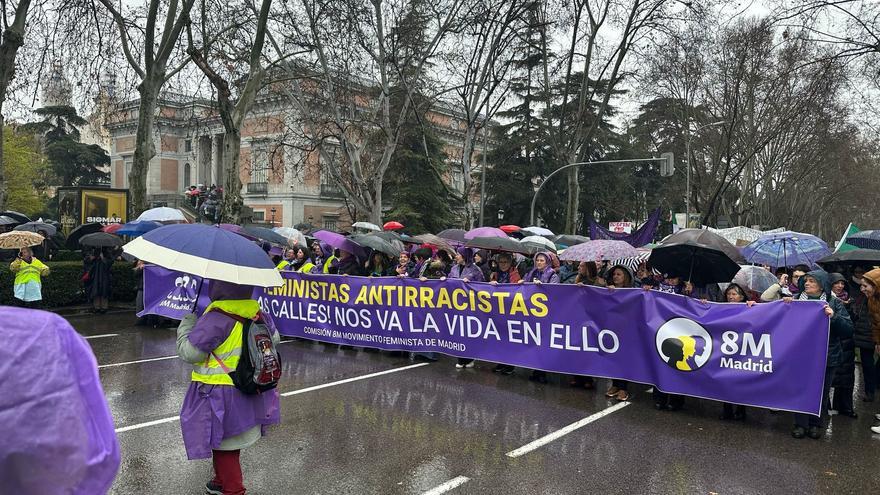 Miles de mujeres salen a las calles de Madrid en un 8M contra el negacionismo