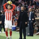 La contracrónica del Sporting-Racing: la resignación rojiblanca, el pequeño fin del gafe cántabro, el disfraz de pingüino que dio suerte a Dubasin, y un doble lateral de «homenaje» a Dorado