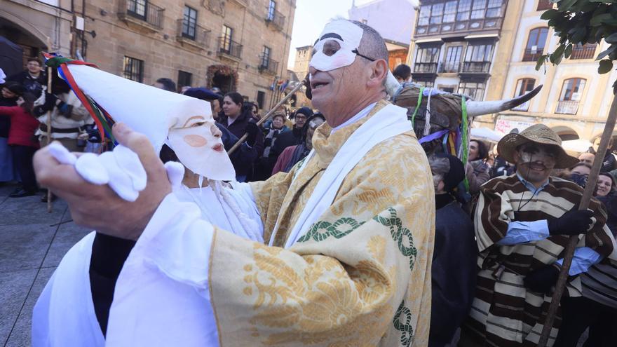 EN IMÁGENES: el «cortexu» de mazcaritos en Avilés