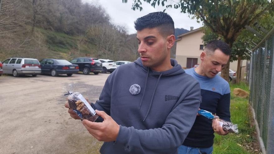 Un tiktoker asturiano, el primer cliente del restaurante de clausura de las monjas excomulgadas de Belorado, en Arriondas: «La comida está brutal»