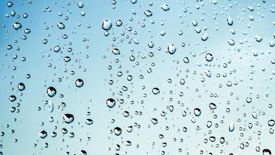 «Microrrayos» en gotitas de agua habrían producido moléculas fundamentales para el surgimiento de la vida