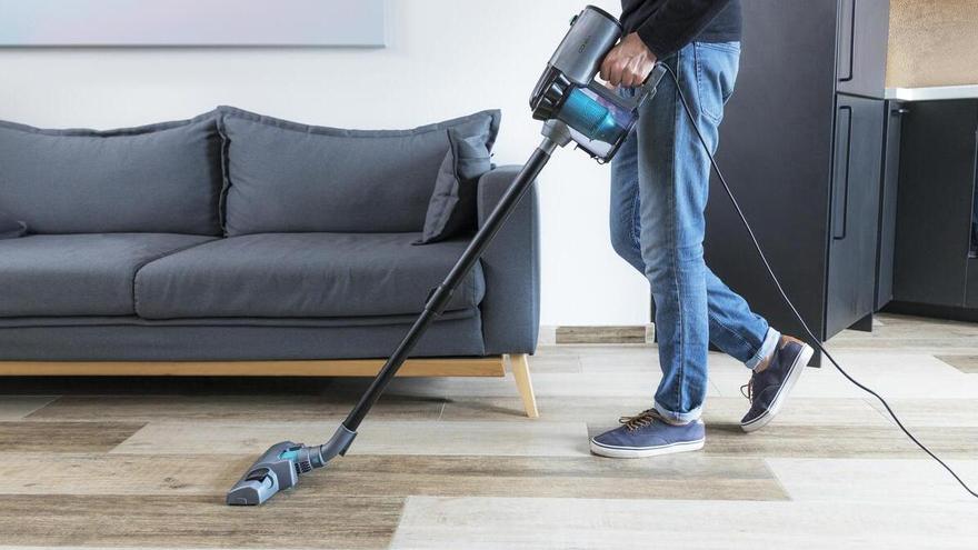 Consigue esta aspiradora sin bolsa (y más chollos) por menos de 90 euros que arrasa en Amazon