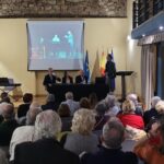 Joaquín Pixán presenta en Cangas su disco «Asturianadas»: «Ha sido muy entrañable»