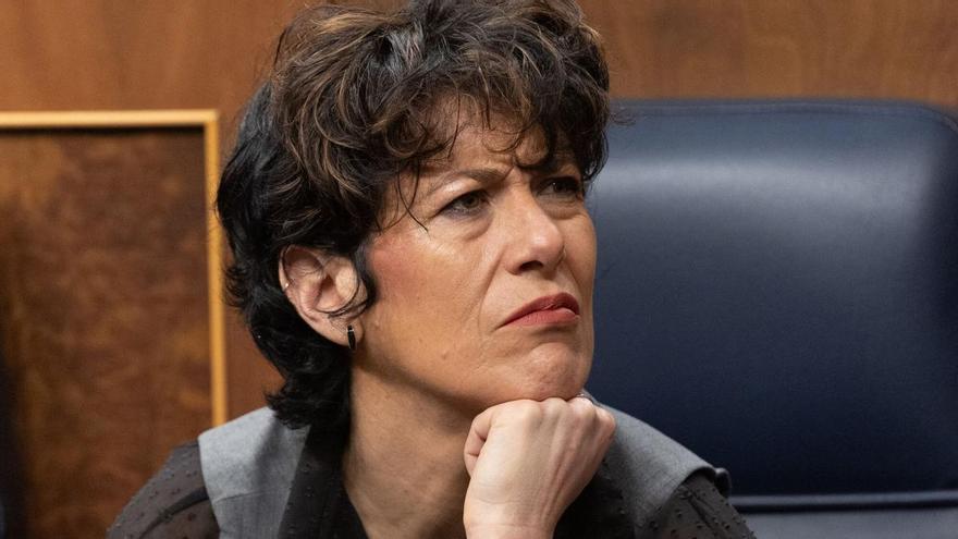 La ministra Saiz descarta recortes en las pensiones o subir cuotas tras el aval de la Airef