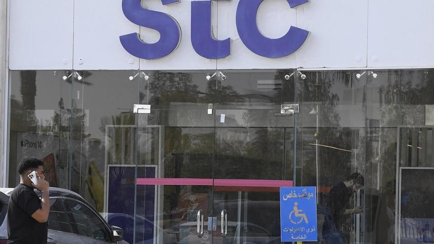 La teleco saudí STC explora «activamente» otras «oportunidades» en Europa tras entrar en Telefónica