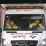 Accidente en Sariego: herido grave al salirse de la carretera y quedar atrapado en su coche