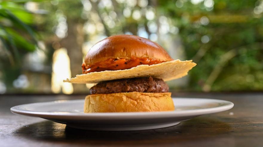 Una de las mejores hamburguesas de España se sirve en Gijón (y esta es la receta)