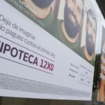CALCULADORA | El euríbor se estabiliza en el 2,4% pero sigue abaratando las cuotas de las hipotecas