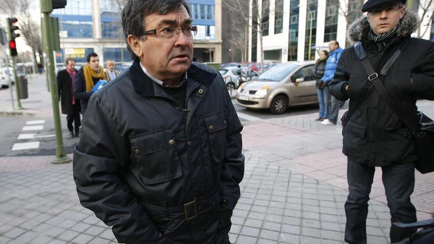 La Fiscalía pide tres años y nueve meses de cárcel para Vicente Belda y el médico Maynar por tráfico de medicamentos en el ciclismo