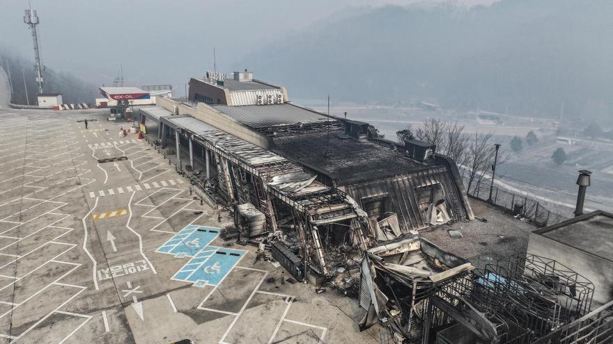Elevan a 26 los muertos por los incendios forestales en Corea del Sur
