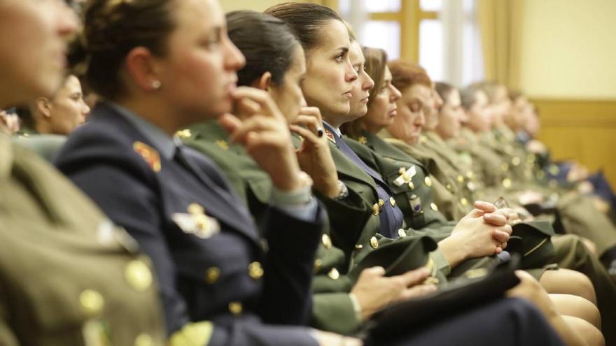 Europa quiere más mujeres en los procesos de paz y de defensa: «La integración del género es una necesidad estratégica»