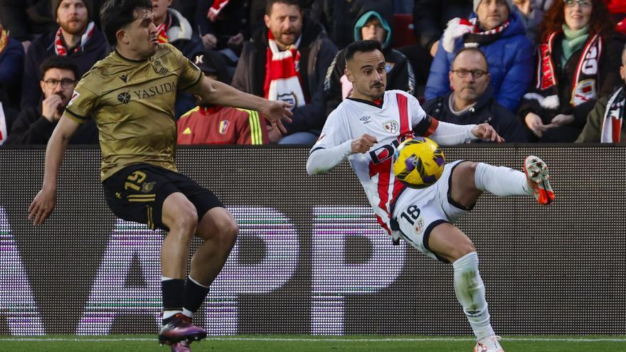Rayo Vallecano y Real Sociedad se anulan y complican sus aspiraciones europeas