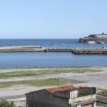El Puerto estudia la posibilidad de asumir el futuro paseo de Naval Gijón