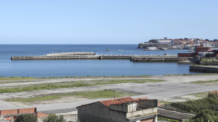 El Puerto estudia la posibilidad de asumir el futuro paseo de Naval Gijón