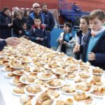 Así fue la merienda solidaria en los jesuitas de Gijón (en imágenes)