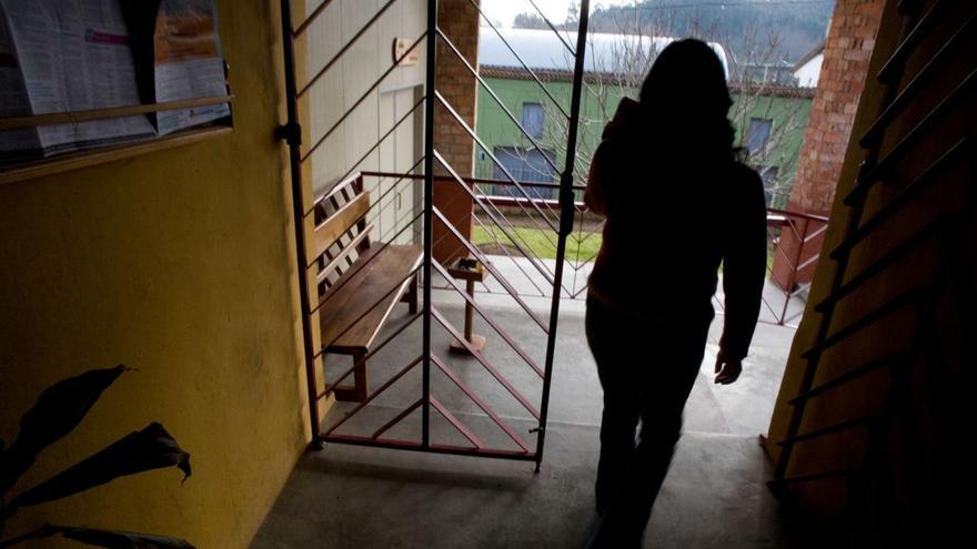 Mujer y víctima de maltrato: el perfil de las adicciones