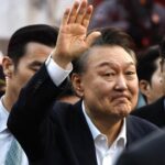 Puesto en libertad el presidente surcoreano después de que un tribunal dictaminara que su arresto fue ilegal