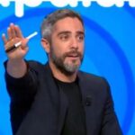 La contundente advertencia de Roberto Leal a Manu en plena prueba de Pasapalabra: «No eres el único de la mesa»