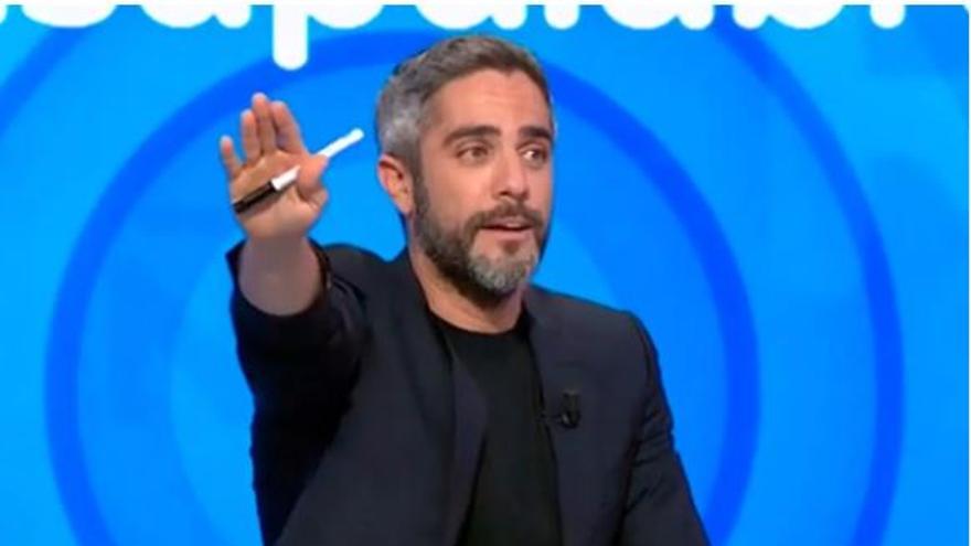 La contundente advertencia de Roberto Leal a Manu en plena prueba de Pasapalabra: «No eres el único de la mesa»