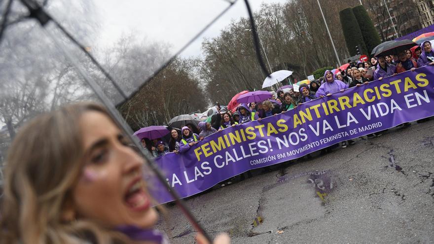 Miles de mujeres salen a las calles en un 8M que suma otra víctima de violencia de género