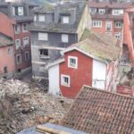Vuelven a sus casas las familias menos afectadas por la explosión de gas de Mieres