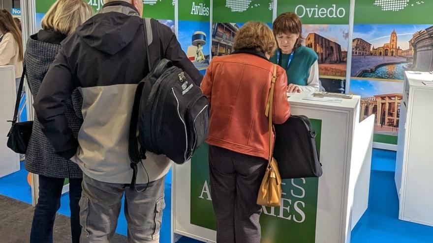 Uviéu promociónase en París: el Camín Primitivu la so gran baza
