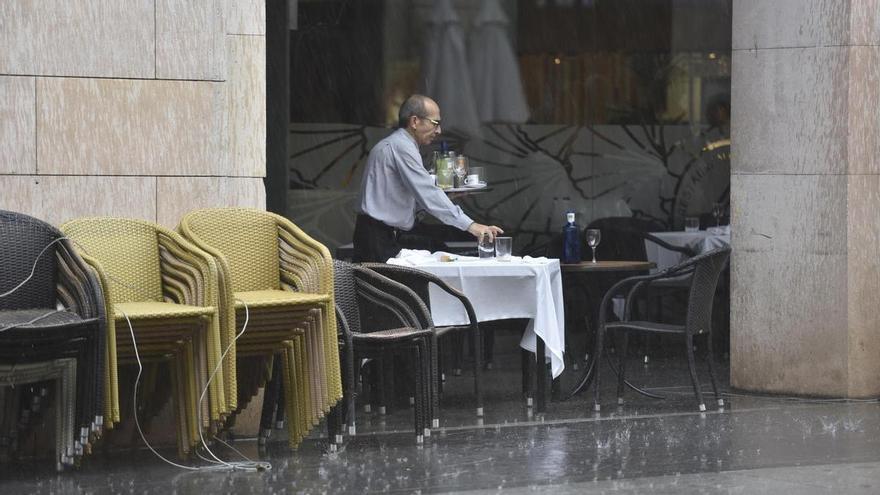 El empleo vuelve a acelerar en febrero y suma 100.000 nuevos ocupados, el segundo mejor dato en 17 años