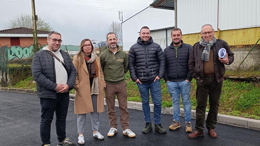Finalizan las obras de saneamiento del área industrial de Meres, en la parroquia de Tiñana