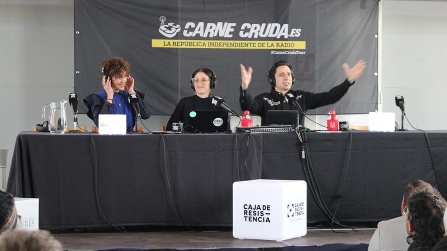 Mieres exporta su plan contra la censura cultural: Descubre qué otro ayuntamiento español se suma a la «Caja de Resistencia»
