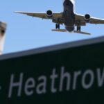 El aeropuerto de Heathrow ya funciona a pleno rendimiento después de un cierre casi completo el viernes