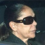 Una amiga de Isabel Pantoja termina con el secretismo y desvela cómo está la cantante tras su ingreso hospitalario: «Está…»