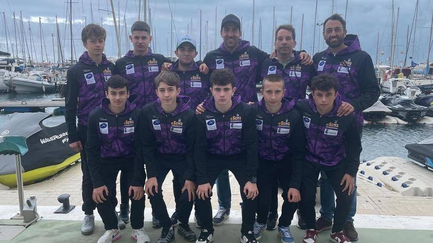 Éxito del Club El Sella, de Ribadesella, en la Copa de España de kayak de mar: doce medallas