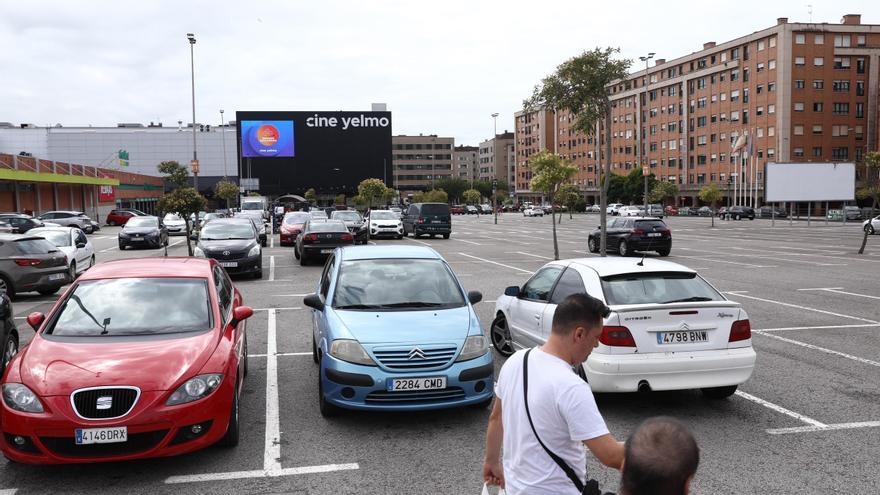 Plan de acción en el paso peatonal entre el área comercial y de ocio de La Calzada y José Manuel Palacio