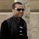 Dani Alves continúa con la fiesta tras la absolución: amigos y música a tope en la casa del futbolista