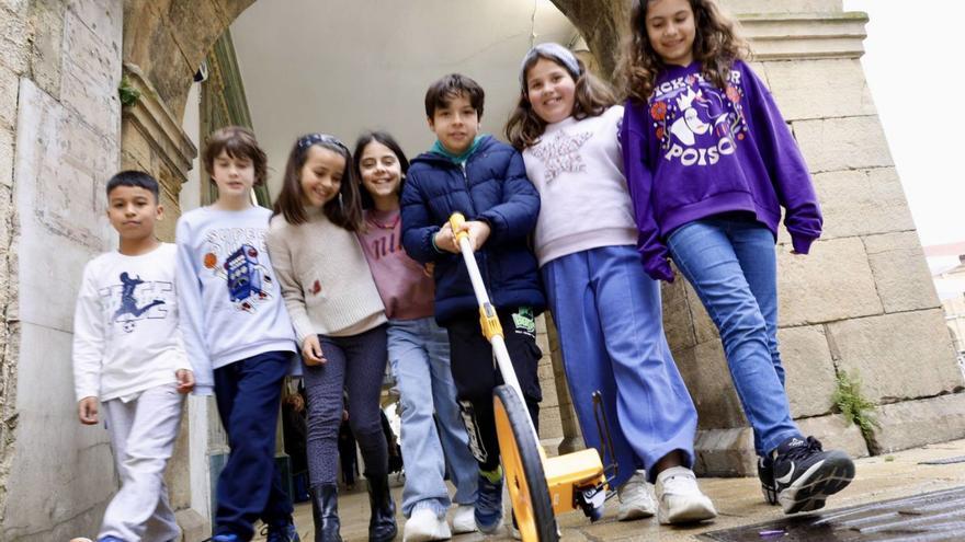 ¿Cuántos metros miden los soportales de Avilés? El alumnado del Marcelo Gago responde