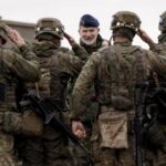 Felipe VI visita a la unidad de formación de ucranianos para el combate en la Academia de Infantería de Toledo