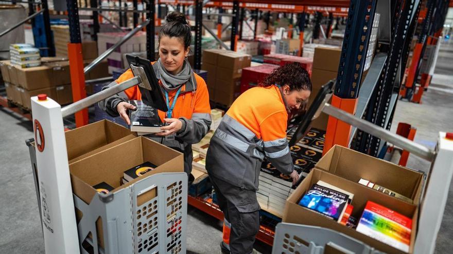 Penguin Random House viaja al futuro con un ‘hub’ logístico robotizado capaz de gestionar 40 millones de libros al año