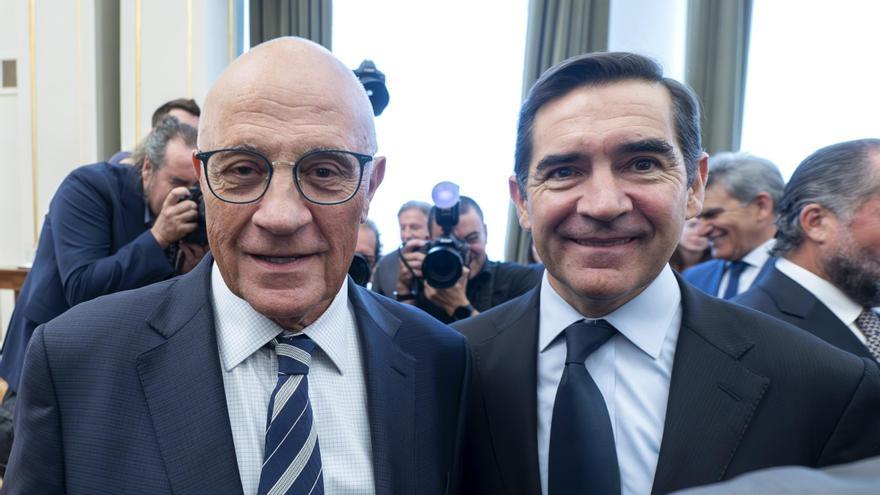 El BBVA vuelve a ajustar su opa al Sabadell por los dividendos y eleva la parte en efectivo