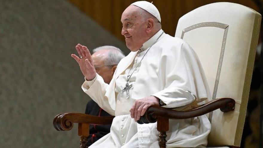 El Papa pasa una noche «tranquila» en el hospital en el día que se cumplen 12 años de su Pontificado