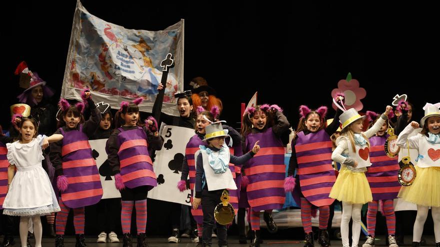 La fase de escenario del desfile infantil de Antroxu, en imágenes