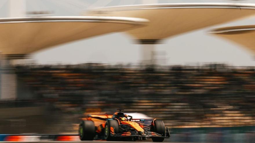 Piastri se estrena en pole en Shanghai