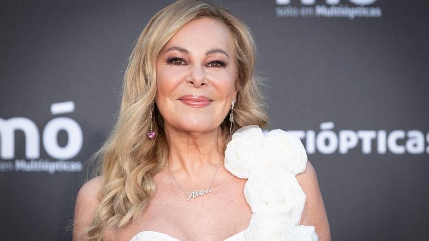 El sabroso regalo que Ni que fuéramos ha hecho a Ana Obregón por su cumpleaños: «Es imaginario»