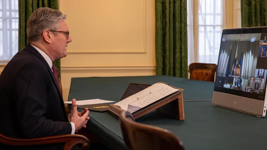 Starmer anuncia una reunión de los mandos militares este jueves en Londres para trabajar en un acuerdo de paz en Ucrania