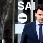La Fiscalía rechaza suspender el caso de los dos delitos fiscales del novio de Ayuso y propone ampliar 6 meses la investigación